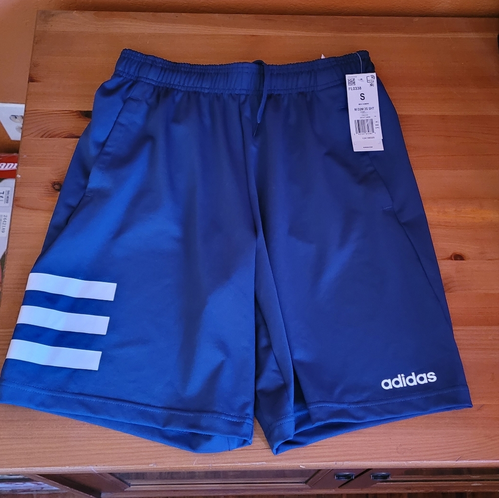 Shorts - Picture 5 of 6